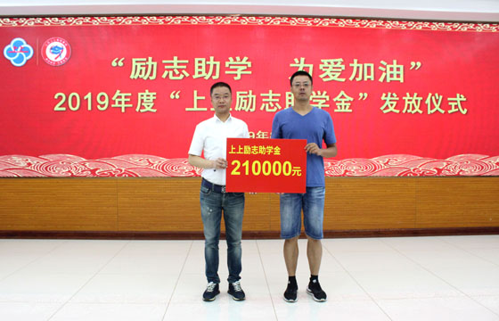 1566026823443900nOeJ.jpg IMG_0301-1.jpg